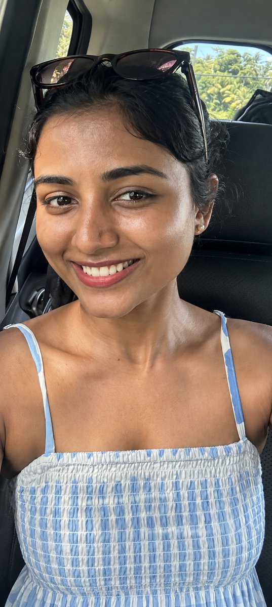 manmathaleelai0's tweet photo. Iyer køødhingale thani kicku dhaan..aana adhula iva mørattu rawaana pieceu😋iva slim n fit udambu smile ke iva møønjiya nakki øømba kudukanum🍌extra dusky skintone n mølăi shapé shh🥵iva køøthiya virichu nakki gáàjila thudikka vittu👅kanji therika køøthiya patham pakkanum🤤
#milf https://t.co/AwFixVpR72