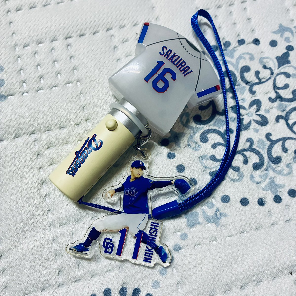 torisasami_d55's tweet photo. ペンラガチャ見つけたので1回だけ、出たのは櫻井くん〜🙌
この間の中西くんのめじるしと合わせてルーキーコンビペンラにした✨✨ https://t.co/OBiWCoMljo