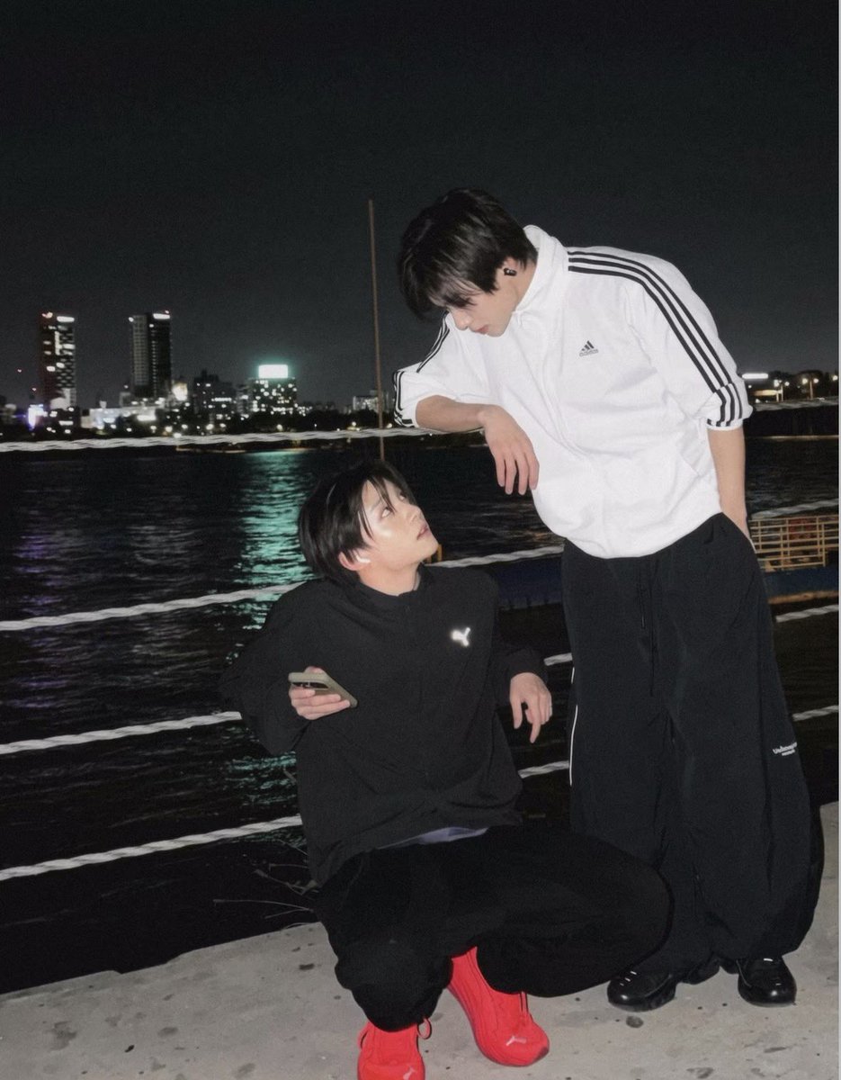jszl01's tweet photo. サンウォンの目線になってジュンソの顔見たっていう記憶出てきた。(え
めろいにも程があるぞキムジュンソ。
(めろいジュンソ大好きなのでどんどん投下してください) https://t.co/IAnlgGLJIv