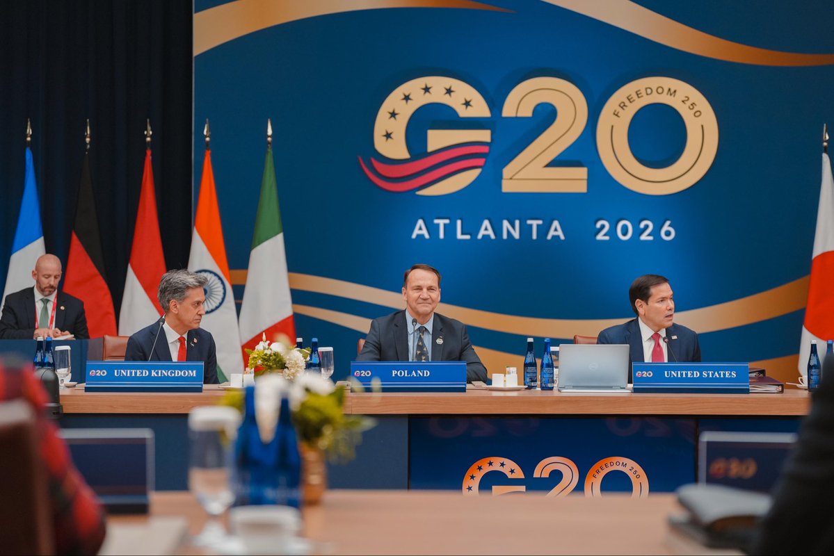 Ed_Miliband's tweet photo. Today at the G20 Foreign Ministers meeting, I set out the UK’s commitment to multilateralism. 

We will always stand up for Britain’s values and interests in the world. 

In the plenary, I told the Russian Foreign Minister that he should have the courage to tell Putin that Russia will not win this war.