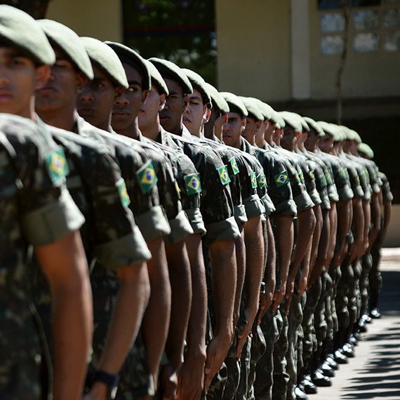 poptime's tweet photo. 🚨⭐ AGORA: Governo Lula corta R$ 226 MILHÕES em verbas militares e destina recursos para BPC e medicamentos. https://t.co/62kJhRrVfs
