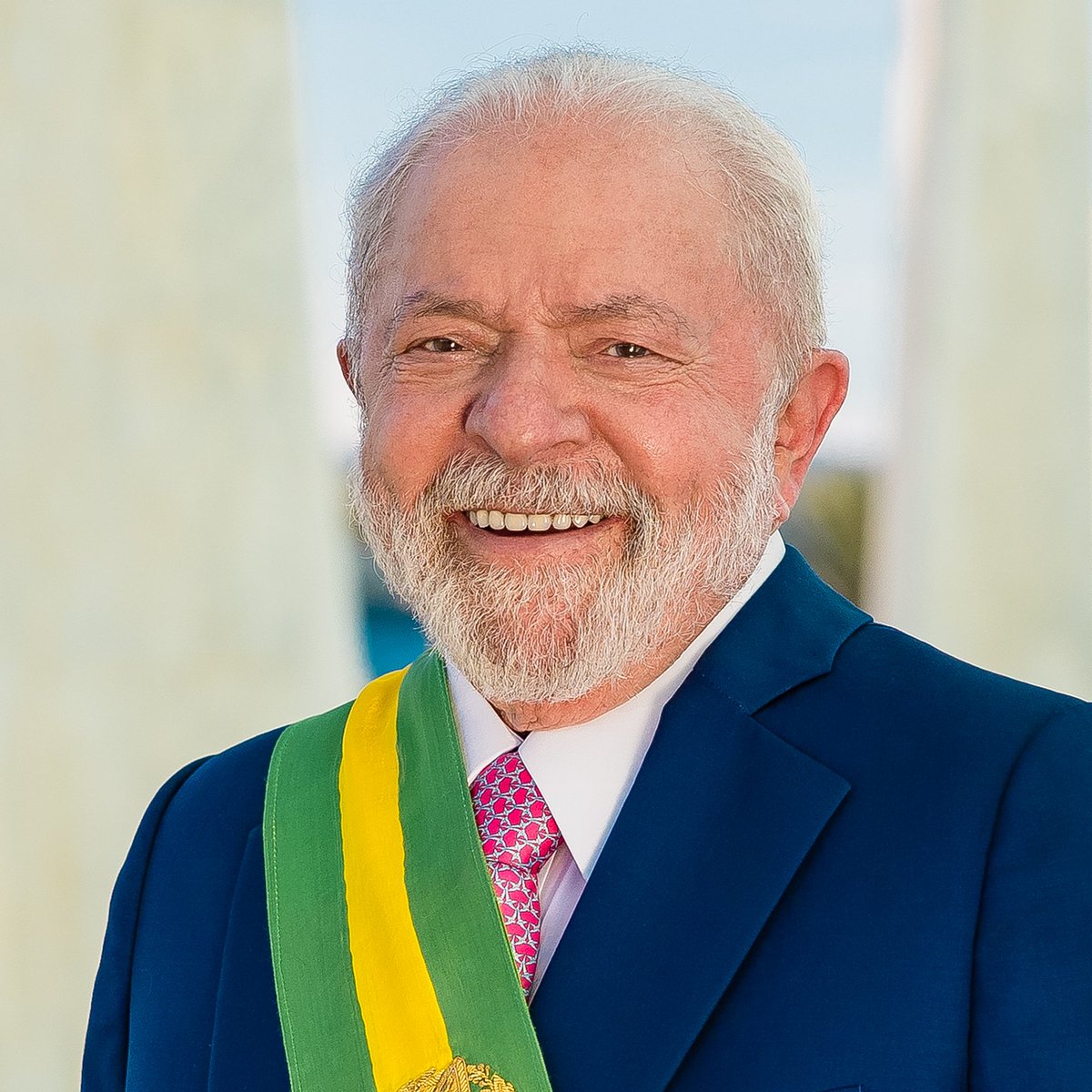 poptime's tweet photo. 🚨⭐ AGORA: Governo Lula corta R$ 226 MILHÕES em verbas militares e destina recursos para BPC e medicamentos. https://t.co/62kJhRrVfs