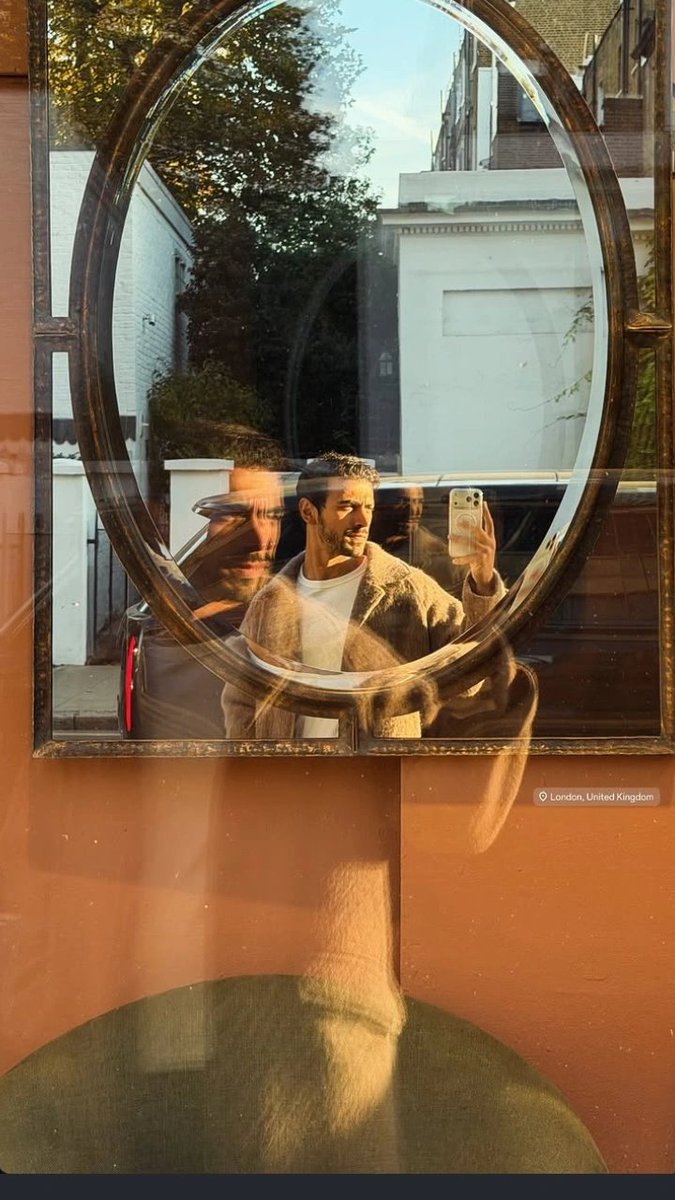 vrixvri's tweet photo. people find good angles,lighting, and what not to get the best shot and here he is - casually gets his best shot every single time 🙂‍↕️⭐
#EminGünenç #arafta #ates #GOLDENHOUR https://t.co/sqb7FrqMtj
