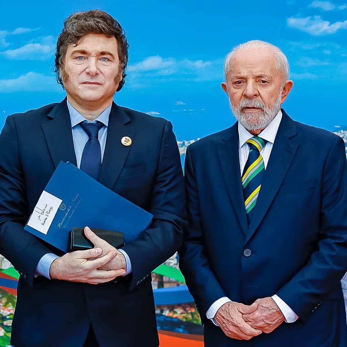 poptime's tweet photo. Lula planeja convidar Trump e Milei para a sua cerimônia de posse em janeiro com objetivo de superar diferenças políticas. https://t.co/OprvQ9wI46