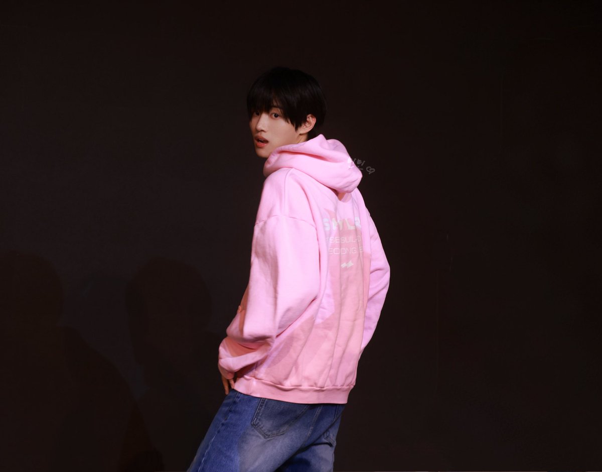 minminside_zip's tweet photo. 261030
skylrk 조아
#IDID #아이딧 #장용훈 #JANGYONGHOON https://t.co/8PKv2ebnc6