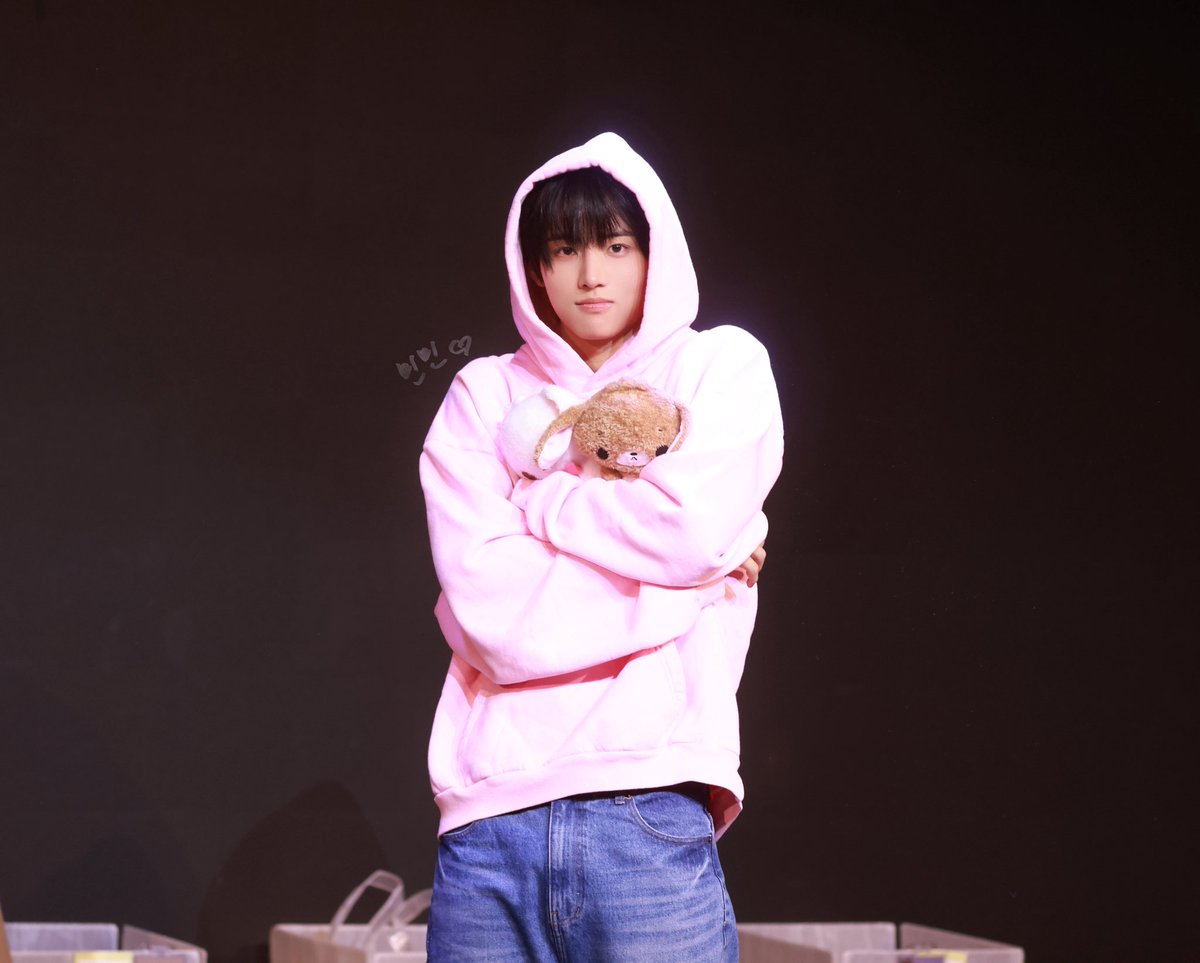 minminside_zip's tweet photo. 261030
skylrk 조아
#IDID #아이딧 #장용훈 #JANGYONGHOON https://t.co/8PKv2ebnc6