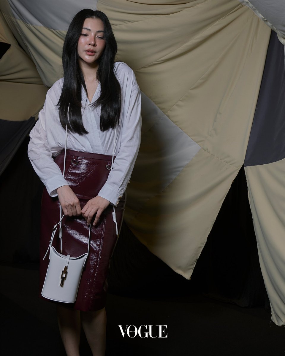 OneilyMusic's tweet photo. Faye Peraya at the SIRIVANNAVARI Autumn/Winter 2026-27 ‘Echoes of Altitude’ fashion show. https://t.co/e91Cqpuing
