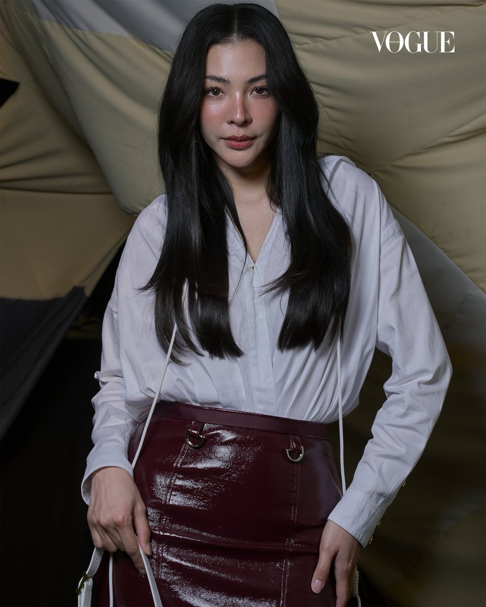 OneilyMusic's tweet photo. Faye Peraya at the SIRIVANNAVARI Autumn/Winter 2026-27 ‘Echoes of Altitude’ fashion show. https://t.co/e91Cqpuing