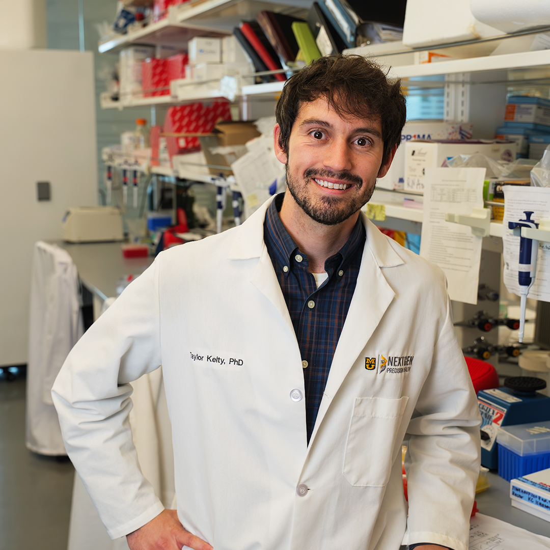 mumedicine's tweet photo. Taylor Kelty, PhD, a research assistant professor at NextGen Precision Health, was recently honored with a K99/R00 grant from @NIH.

His research is seeking to find new metabolic approaches to prevent or treat Alzheimer’s disease.

Learn more: ➡️ https://t.co/11lFO3GlPY https://t.co/phozDsQHEK