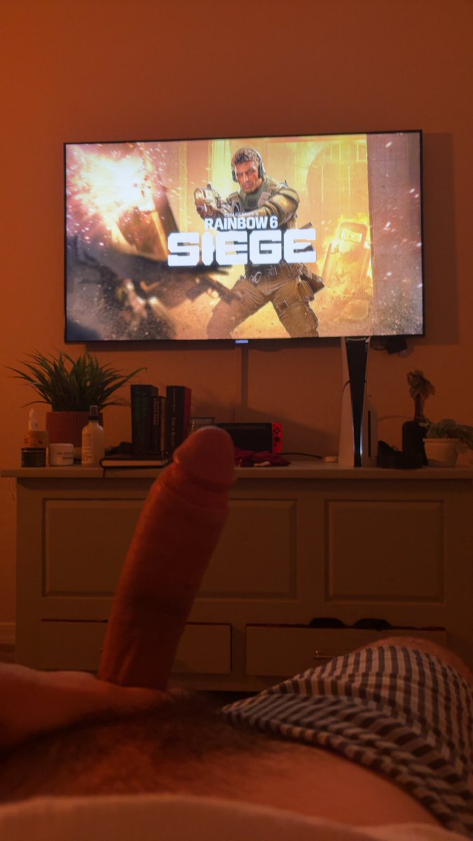 BrassDHD's tweet photo. Who’s dtg? (Down to Game)

#Uncut #Bigdick #BWC #Hairy #Otter #Bear #Hairyjock #Gay #Dom #Ametuer #gaymer #mlm #R6 https://t.co/nZxAi9lmPb