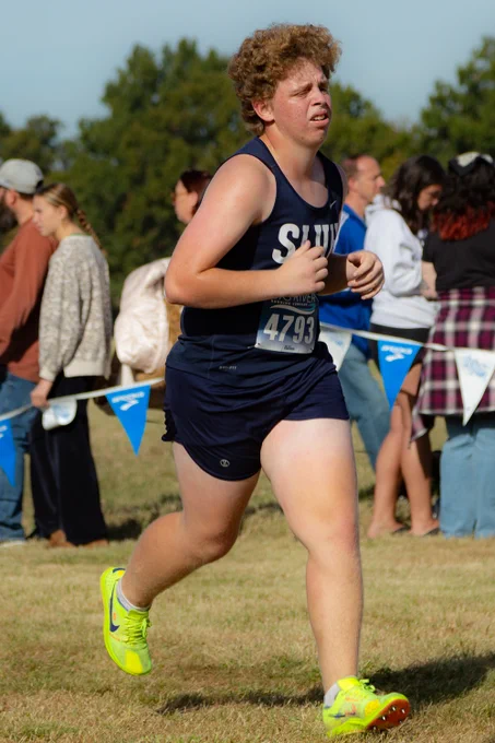 Image from SLUH XC and Track (@sluhxctrack)