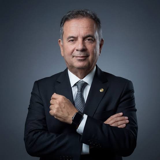 PrimeiroFront's tweet photo. 🔴ÚLTIMA HORA: PL bate o martelo e escolhe Rogério Marinho para concorrer à Presidência do Senado.

“Vamos acertar as contas com um certo alguém, e a presidência do Senado é o primeiro passo”, disse o líder do PL https://t.co/WnYIuV3F9X
