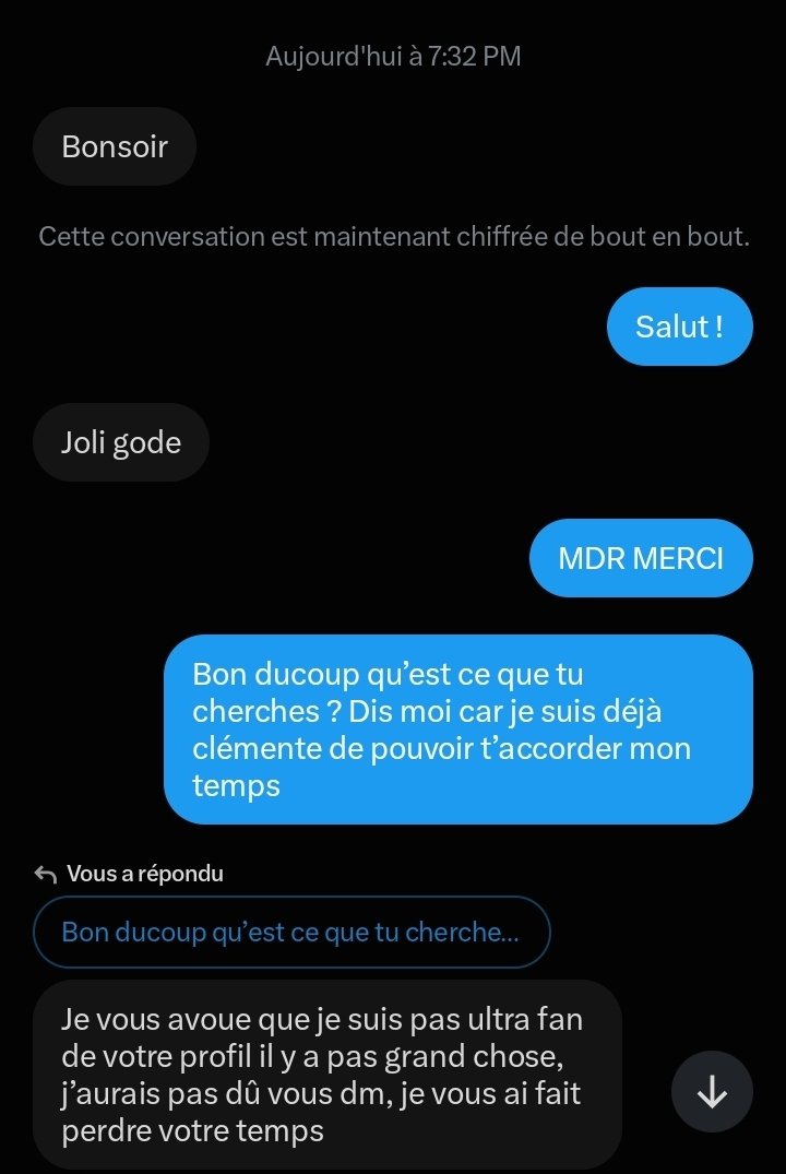 MissVxnillee's tweet photo. Bref, plus jamais je ne reproduirai cette erreur de parler a des morpions qui ont l’air d'être un profil fiable. Quel culot https://t.co/wBOkZfub8a