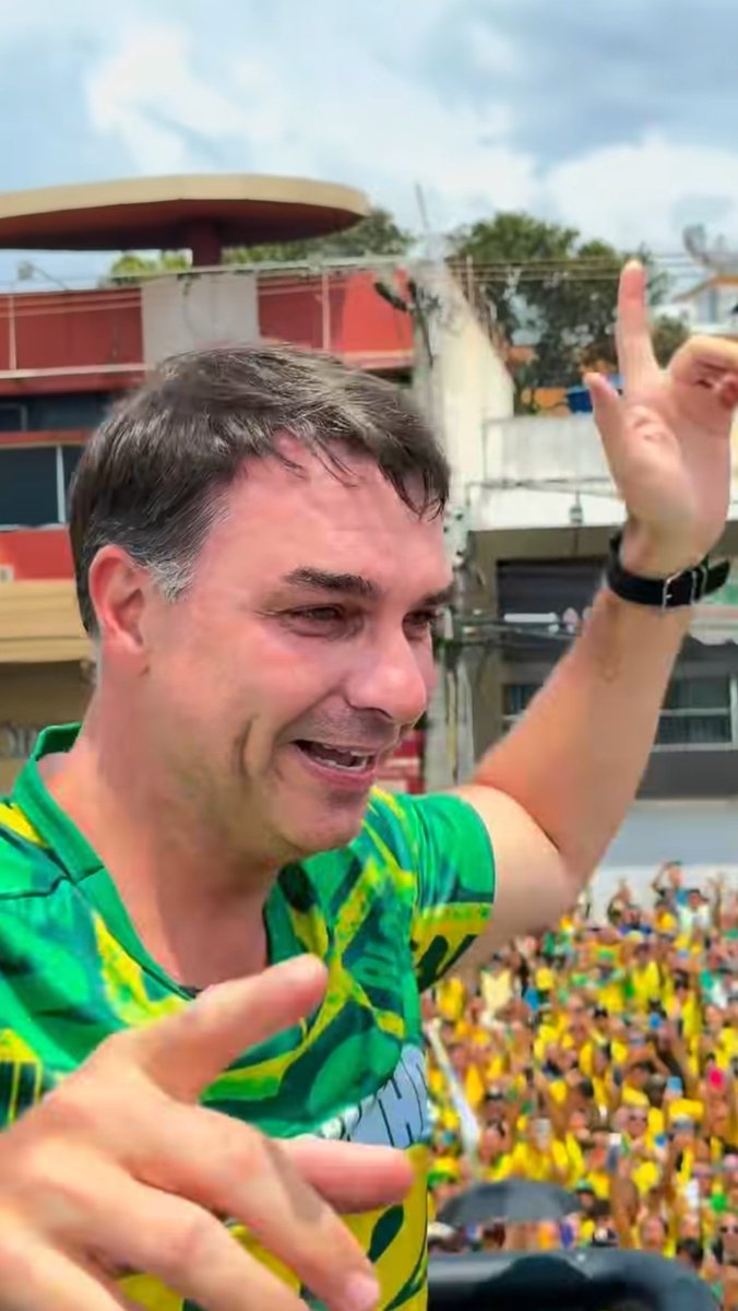 rzanexis's tweet photo. se já é difícil superar um ex  //  imagina um quase algo https://t.co/IthX4ayiue