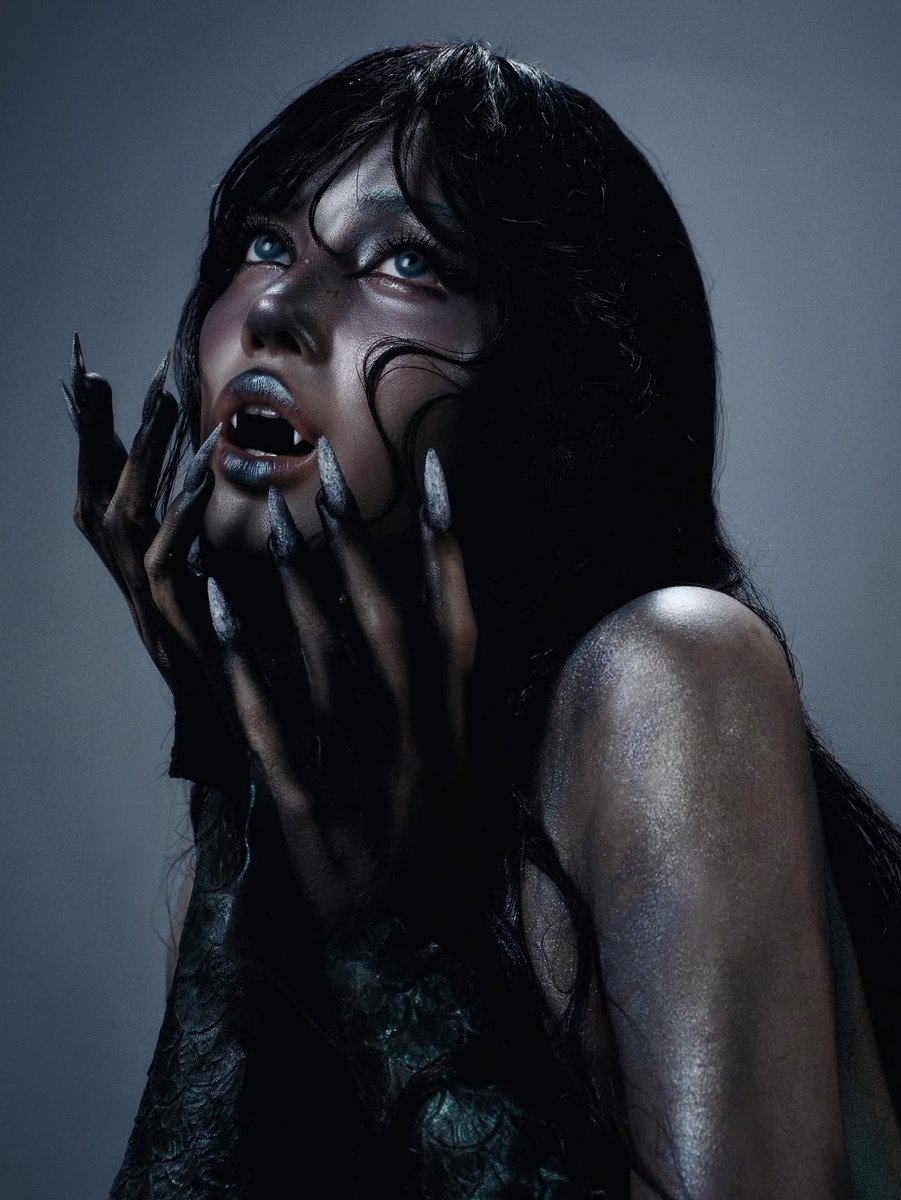 idatelalisa's tweet photo. Lisa halloween costume 😨😨😨 https://t.co/S8zBFDI7Ef