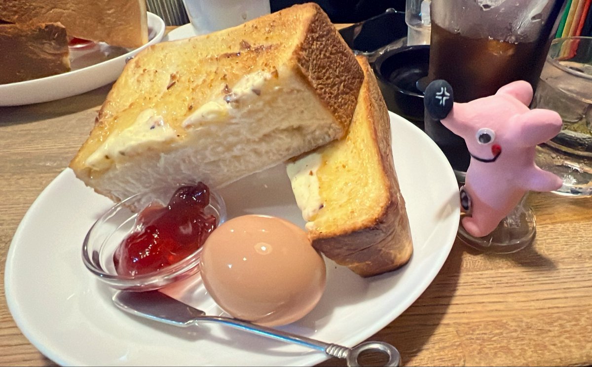funkylips909khz's tweet photo. パン凄く厚い🍞✨ https://t.co/OZUiP8M9fN