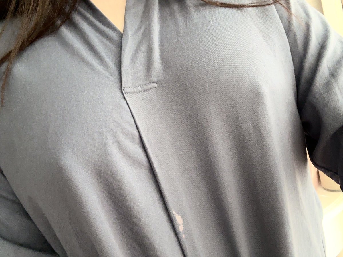 6aiac's tweet photo. のーぶら勃起乳首でバイト行ってきます♡ https://t.co/lJZU7MJGRv