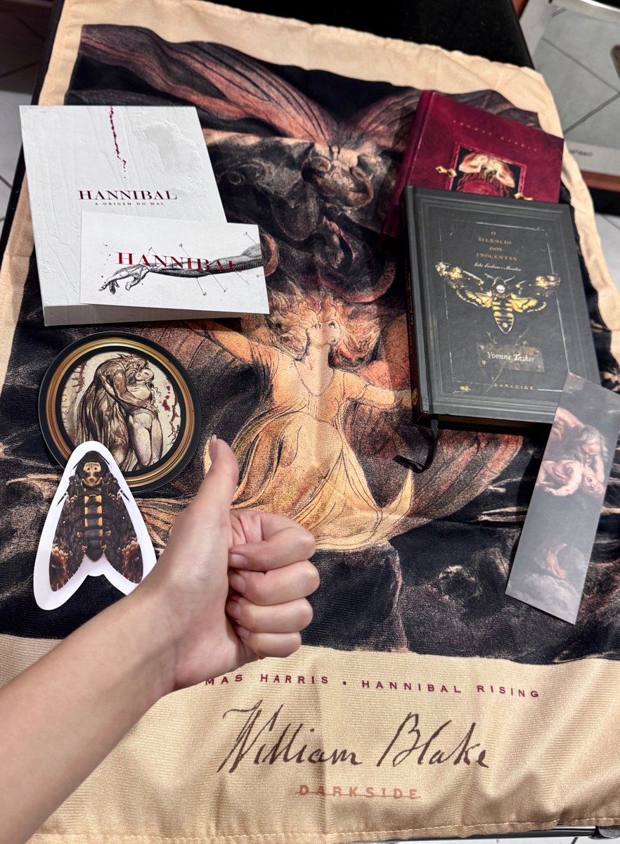 tiemiau's tweet photo. eu baixava os episódios da série no dia que saía lá fora gente, sempre fui obcecada pelo silêncio dos inocentes, amo os livro tudo, 100% cadelinha de hannibal por aqui... ops https://t.co/rif1zdNt9M