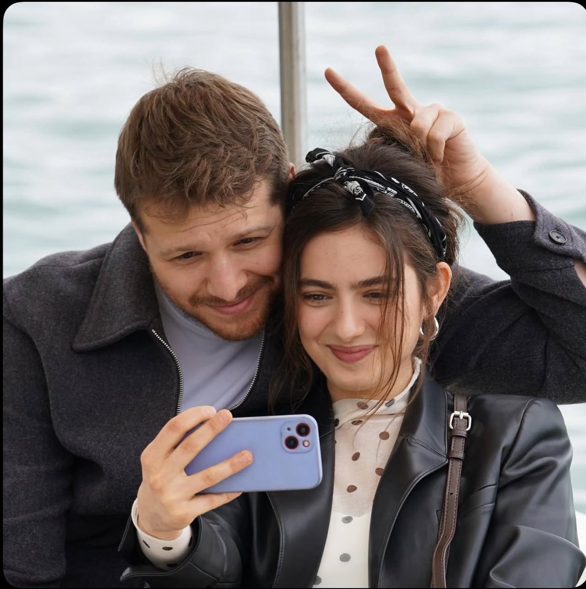 Ela_guner1's tweet photo. bir sezon boyunca sabır ettik onlar için izledik ama siz onları yok saydiniz haklarını yediniz ikinci sezonda ise onlari tamamen yok etme peşindesiniz buna izin vermeyecegiz ya biz yada siz biteceksiniz hadi bakalım 

OrElYoksa BizdeYokuz https://t.co/DYolzoMsi1