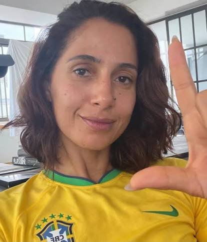 slpgzap's tweet photo. Ola @riachuelo, tudo bem? 🥰🥰🥰
Gostamos das suas roupas confortáveis e de qualidade, mas sabe o que nao é legal? Contratar gsrotas-prograganda que apoiam regimes tirânicos. Vamos rever a contratação da Camila? 
#SleepingZAPBrasil https://t.co/6oCXdV7pXw