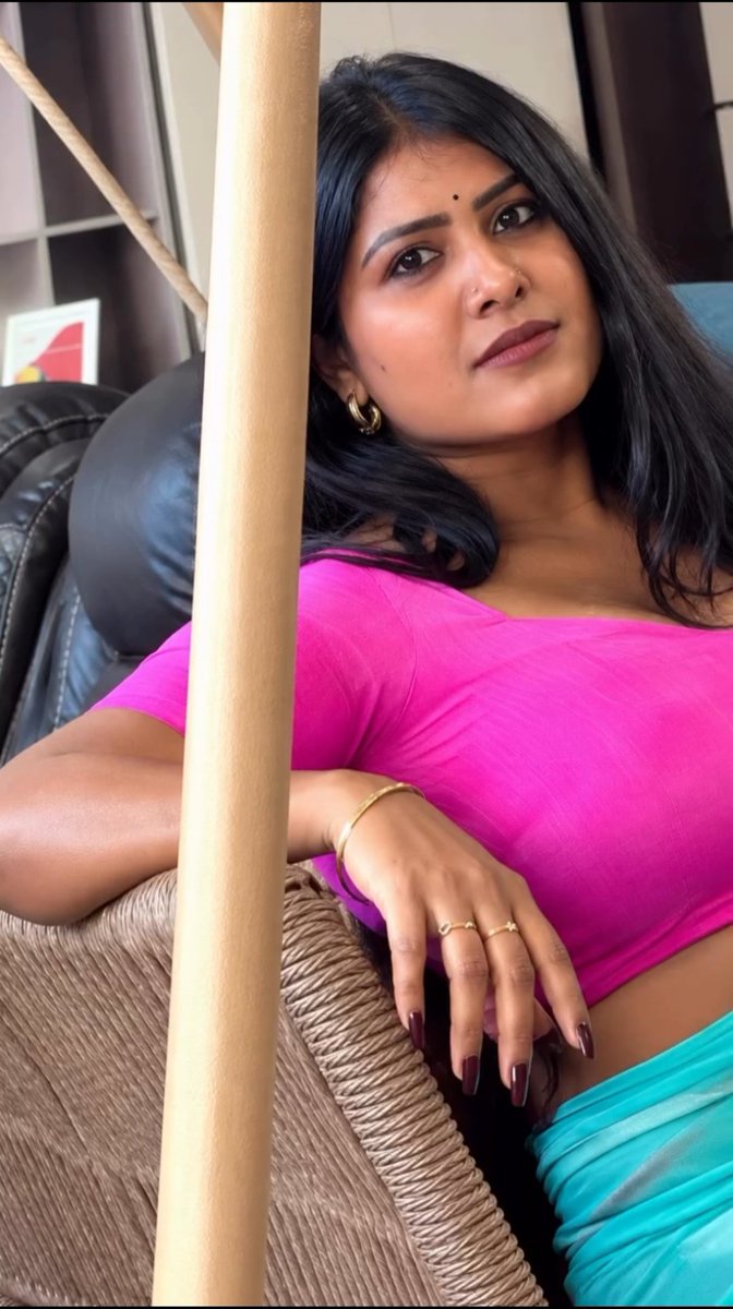 jayanthibrat's tweet photo. Sushma bazar lanja abba deeni mokam meeda vucha posi jutti pattukoni deeni notlo modda petti kodtu chikinchukovali. Daani rotha puku naaki ucha taagutha. Na rotha modda ni notlo petti oka roju antha chikistha bazar lanja tho 💦🥵 https://t.co/mgOkWrgEtc