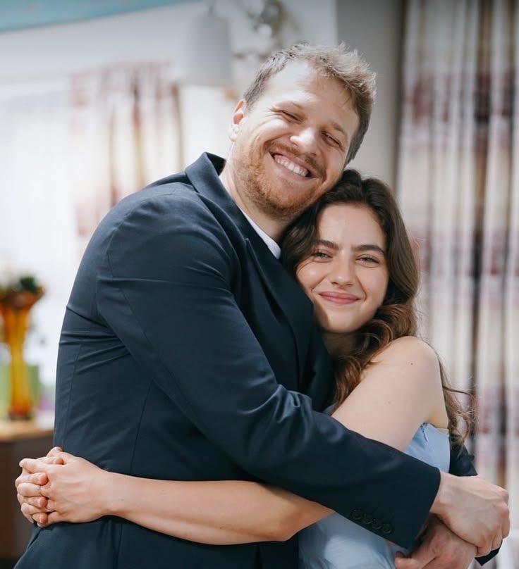 ygfb_'s tweet photo. eleni asla sevdiği adamı bırakıp uyumaya gıdecek gülüp tepki vermeyecek bırı degıldı eğer elenı karakterını ıkı karakterlı yazmaya devam ederseniz ızlenmeyeceksınız

OrElYoksa BizdeYokuz https://t.co/vnSNAR5mkF