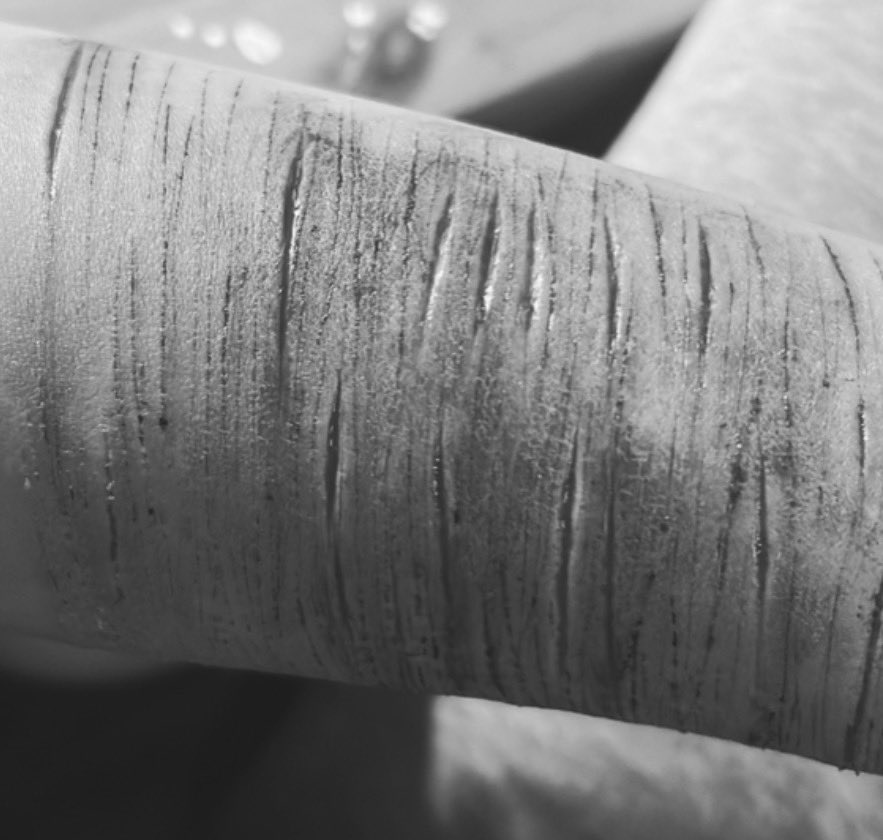 teto0cy's tweet photo. sfx fake makeup || #shhtwt #988shtwt #styrostwt https://t.co/l7kzhBmeS2