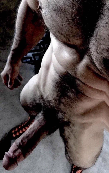 Image from ʜᴇʀᴄᴜʟᴇs. (@_WHORECULES)