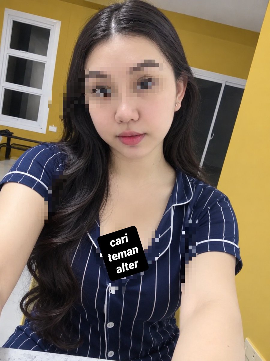 caritemanalter's tweet photo. hi F28 here, moots yuk mumpung libur dan hujan jd gbisa keluar rumah weekend ini. siapa tau ada yg mau chatan, atau ngerekomendasiin film netflix buat aku. 

rep/like, ct! https://t.co/qwLIHGsEV4
