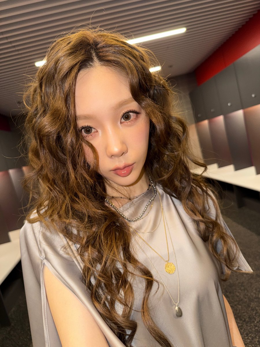 pinkpurple1518's tweet photo. I'm desperately missing Taeyeon like Crazy 🤧 https://t.co/Lv7QicHNKH
