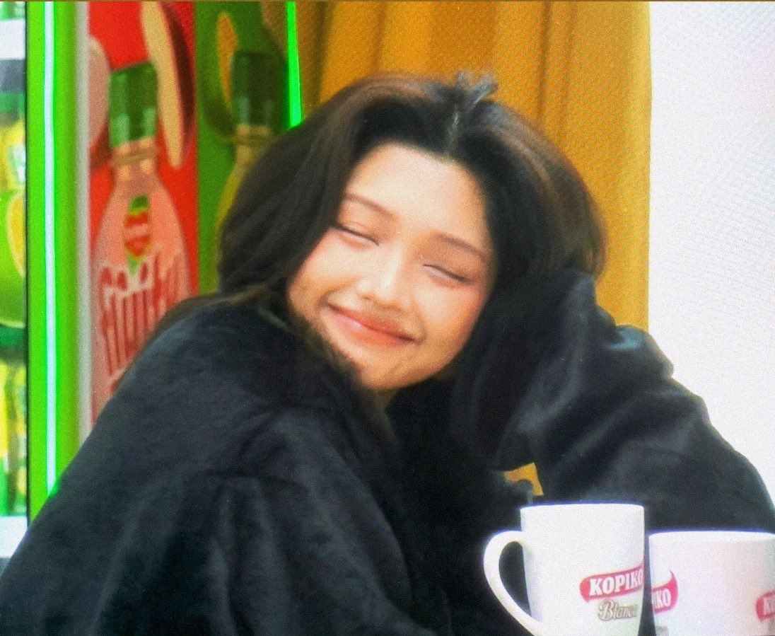 gehleezone's tweet photo. umagang kay ganda talaga kapag si gehlee bungad sa ls 🥰💗

#Gehlee https://t.co/QWi4tb6pfY
