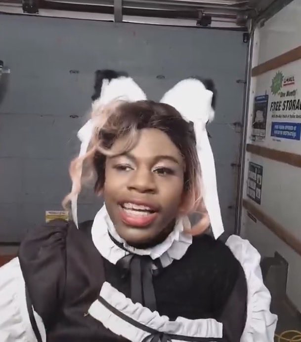 FearedBuck's tweet photo. RaKai dresses as a maid for halloween https://t.co/ifwXJoxgJe