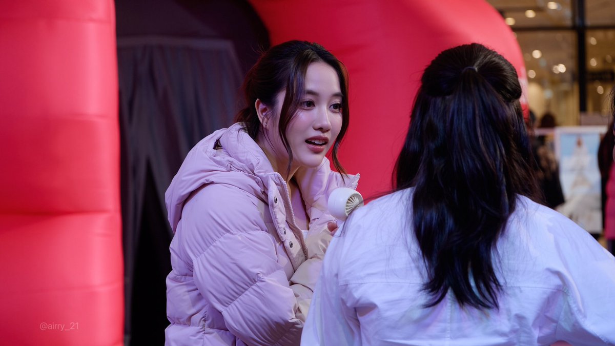 JISOOFOREVER7's tweet photo. ร้อนๆ หนาวๆ 55

#ColumbiaAMAZE
#WildlySoft #AMAZECollection
#PufferJacket #Puffer
#EngineeredForWhatever
#srchafreen https://t.co/bR4b0tGLae