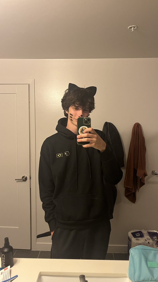 gurtslife's tweet photo. meoowwww https://t.co/ySgGpVucfz