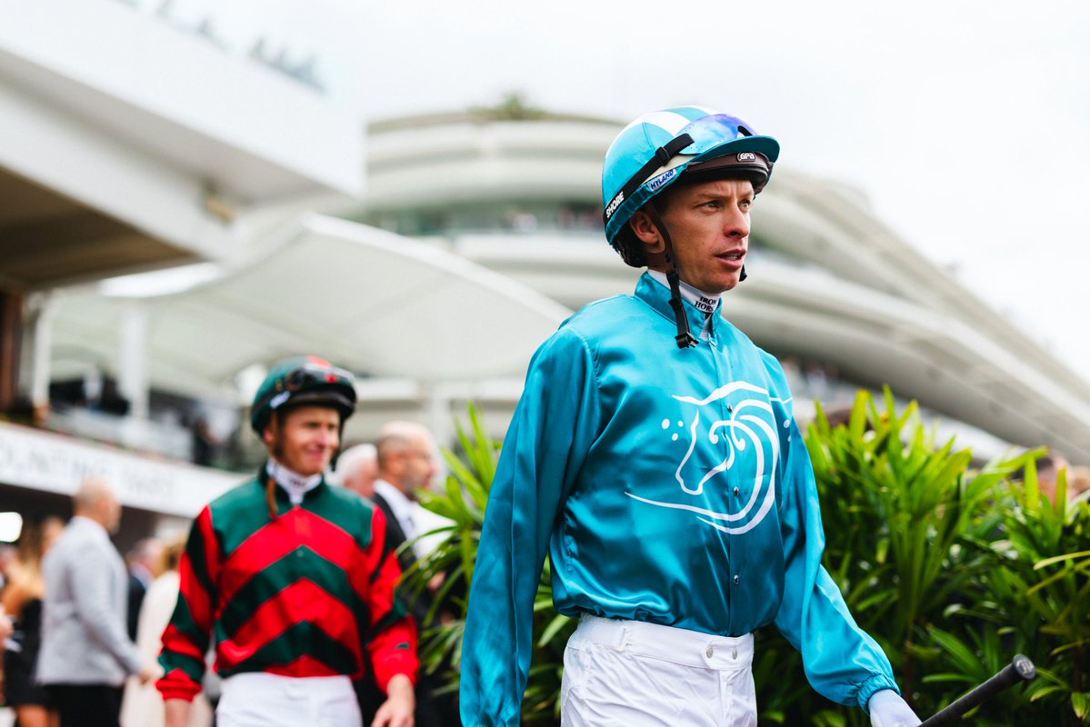 FlemingtonVRC's tweet photo. Game faces on 🏇 

#derbyday https://t.co/rg6mUB2Wgf