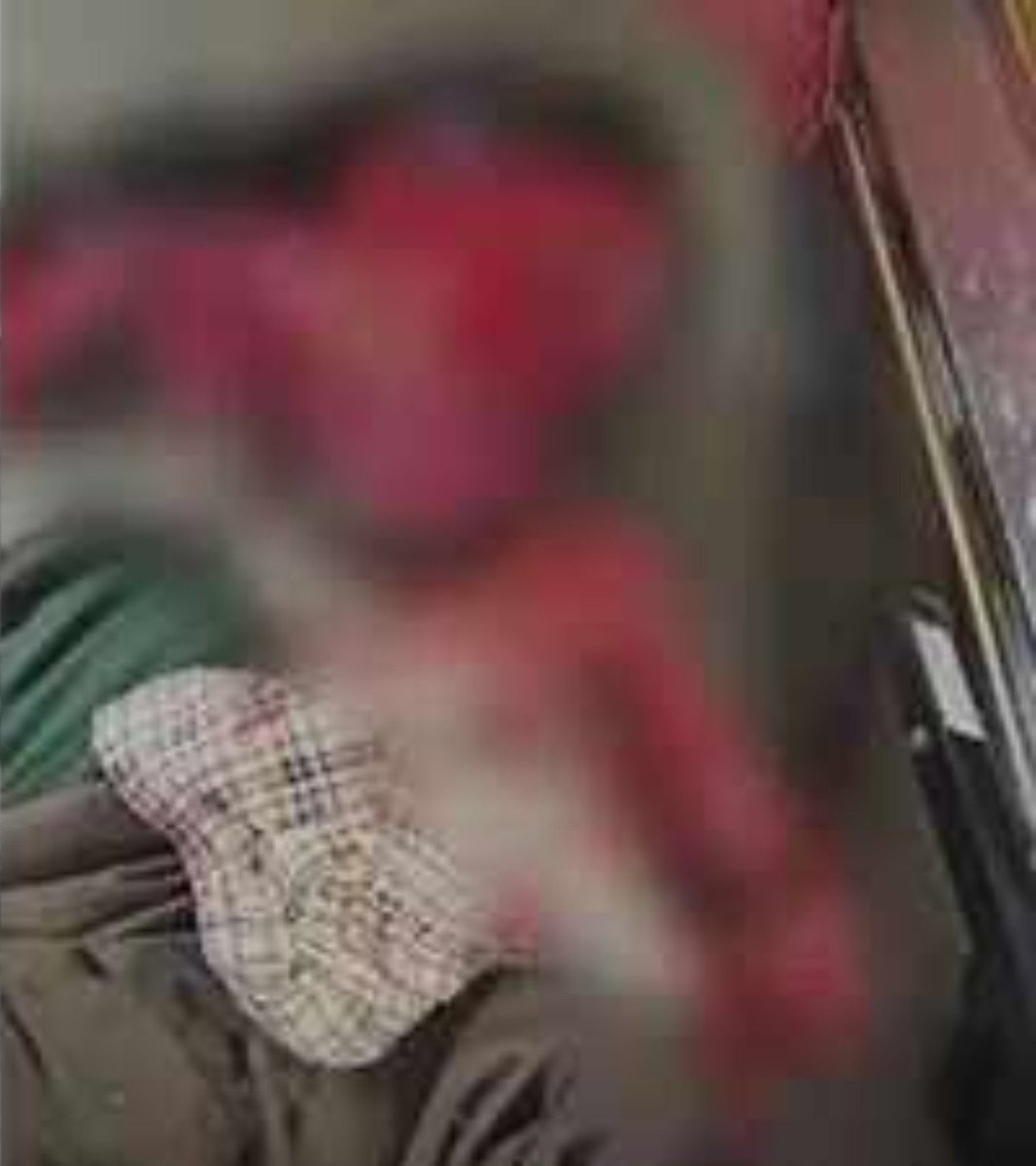 SayantikaSays's tweet photo. Pic 1: 21yo misogynist Man enter a school and murders a 15yo girl with chainsaw inside her classroom.
Because She rejected his "proposal".

Pic 2: 8yo misogynist Boy severely beats a 6yo girl, smashes her head with a rock and finally k!lls her inside the classroom. 

There are people here who take one incident of blue-drum then celebrate rape, normalise & promote violence against women.