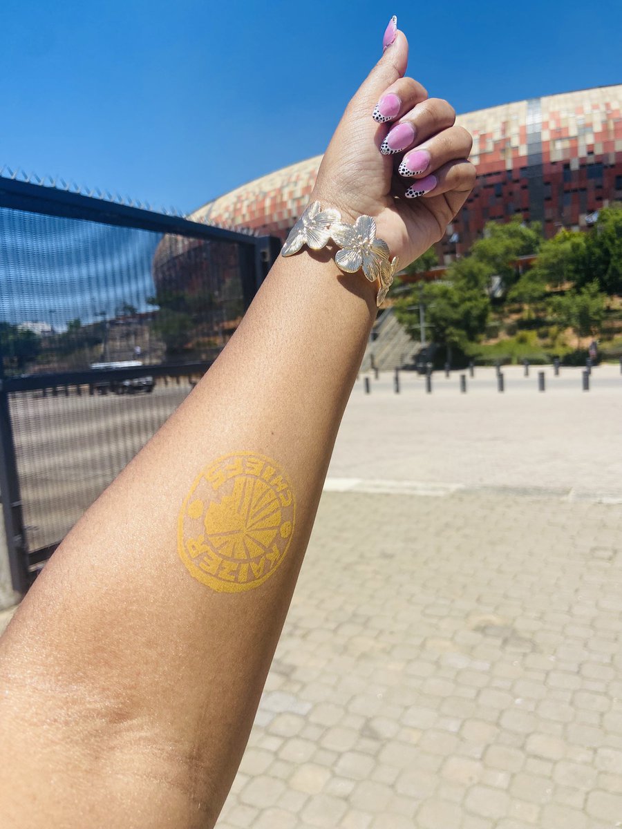 AyandaZung's tweet photo. These boys better not disappoint me✌️
Soweto Derby https://t.co/xw6V7zFlAf