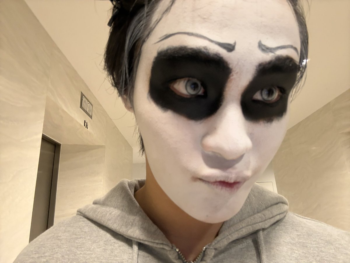 forgoodfocus's tweet photo. #Halloween  🕷️☠️🕸️ https://t.co/B3GvXfnsVZ