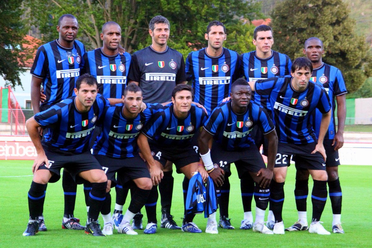 LfcZaki's tweet photo. L’effectif de l’Inter Milan en 2010 🔵⚫️

Si tu arrives à en nommer 6 correctement, tu es une véritable légende du football. 🐐 https://t.co/8EhsRjEY0n