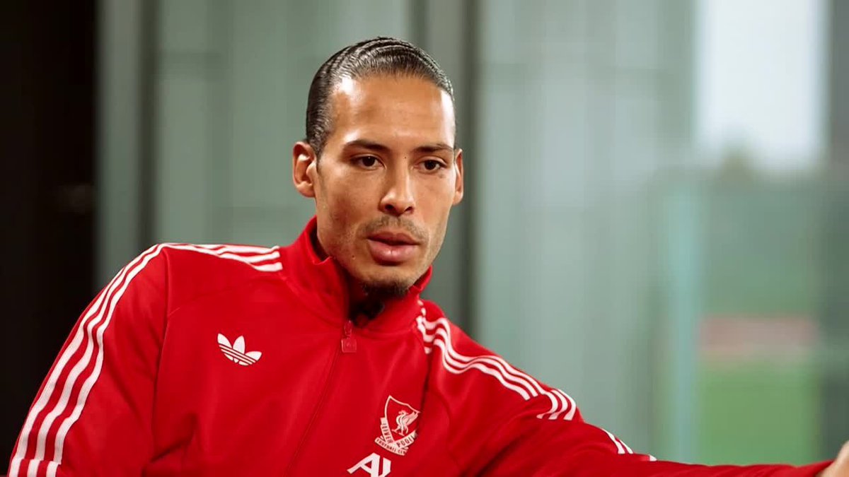 Archivesznz's tweet photo. 🚨🇳🇱 Virgil van Dijk on facing Arsenal:

🗣️ Reporter: “Virgil, you’re preparing to face Arsenal. What do you make of this team, especially after last season’s criticism that they relied too heavily on set pieces?”

🗣️ Virgil van Dijk: “Arsenal are an incredible team. Last season, many said they depended too much on set pieces and that most goals came from dead-ball situations. This season, I don’t see that at all. They’re scoring many goals from open play, creating chances in different ways and showing great quality going forward.

They’re one of the best teams in the world right now. They have quality all over the pitch, a very strong defence and players who can hurt you in many ways. They’re extremely difficult to play against because they control games, press you and punish the smallest mistakes.

We’re talking about the Premier League champions. You don’t become champions without something special, and Arsenal have shown that consistently. They have a very good manager in Mikel Arteta, a clear identity and a squad that understands exactly what’s expected.

This isn’t the Arsenal of six or seven years ago. It’s a completely different team. They have developed, matured and can compete with the very best in Europe.

It will be a very tough game. Playing Arsenal is always a big challenge, especially at the level they’re at now. We must be at our absolute best; give them too much space or time and they will make you pay.”