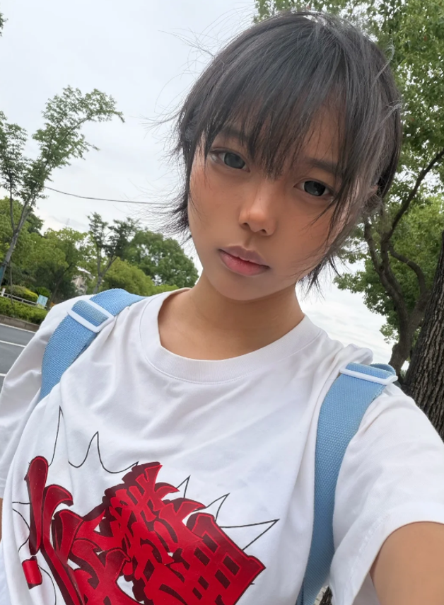 fgaegesgseg's tweet photo. こちらが帰宅中にナンパされたことない色黒ハーフです https://t.co/163GdxOI1C