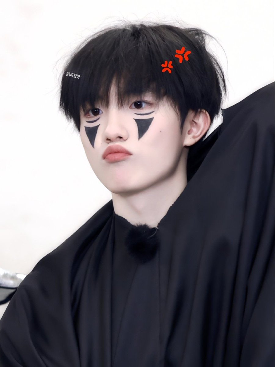IamGossiper27's tweet photo. 𝑻𝒓𝒊𝒄𝒌 𝒐𝒓 𝑻𝒓𝒆𝒂𝒕 🕷️🕸️🎃 อยากให้หลอก หรือโดนบอกรักดีฮ่ะ 🎃ྀིྀིྀིྀིྀི ( ꩜ ᯅ ꩜;)⁭ ⁭ https://t.co/zppk7PtCY0
