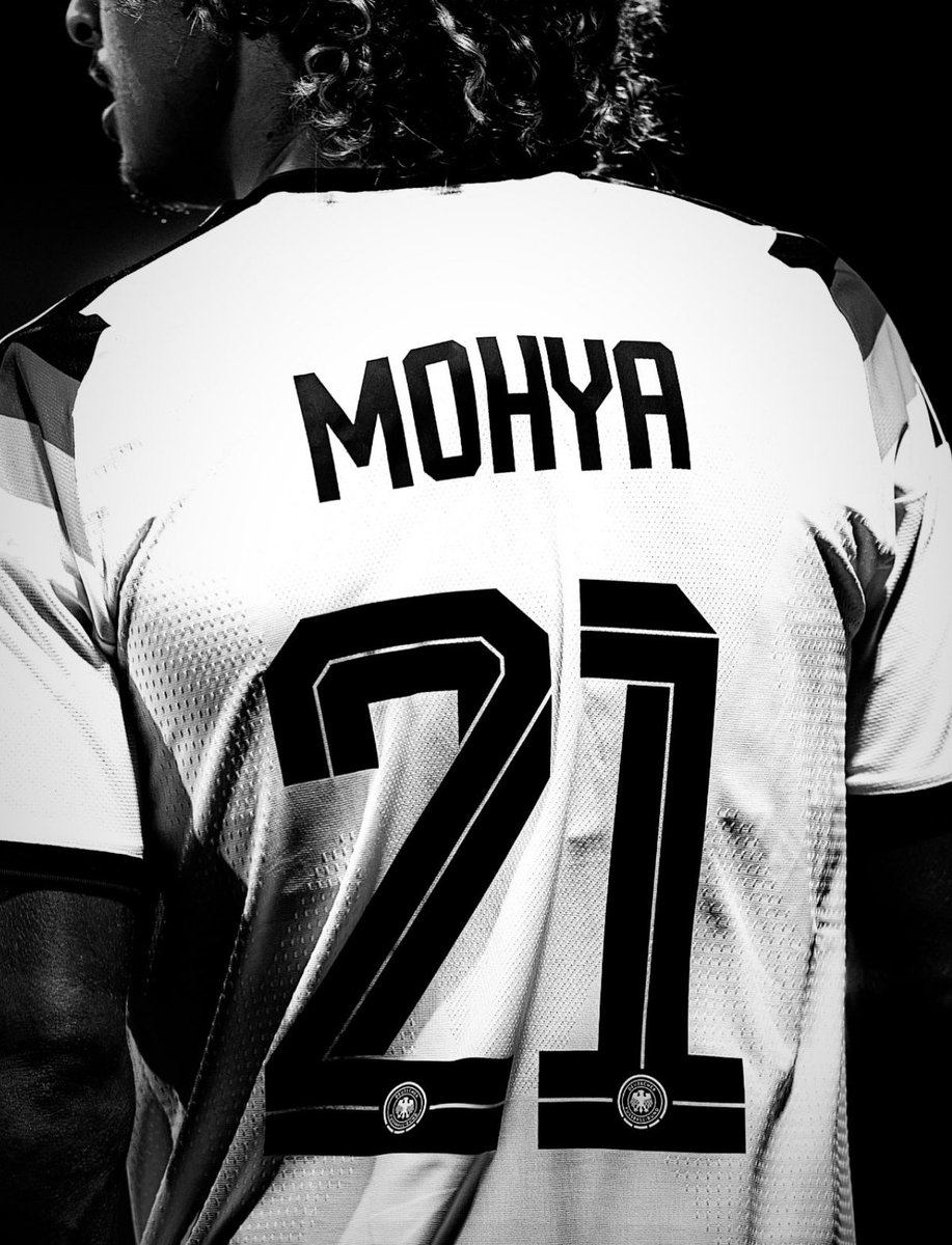 JM10bav's tweet photo. موهبة ألمانية مغربية بعمر 17 سنة ممكن تكون بديل دياز في المستقبل القريب ! 🇩🇪🇲🇦

🧵 | ثريد عن وائل محيا استمتعوا☝🏻❤️ https://t.co/lZDPbf5s8f