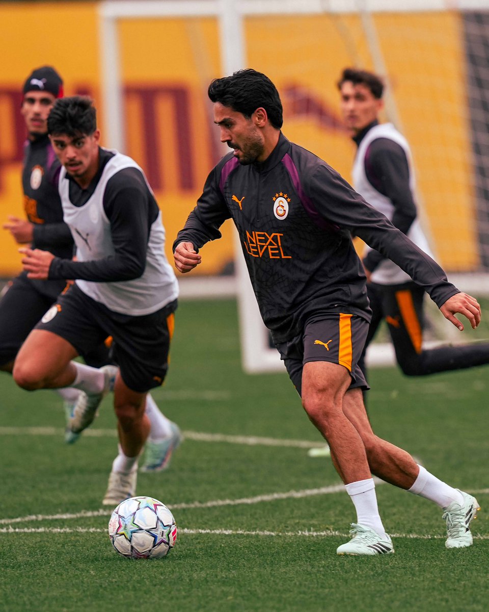 GalatasaraySK's tweet photo. 📸 #GSvVFB #UCL https://t.co/Zkh2a3HNBw