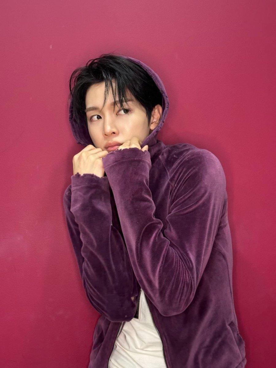 izz_zx's tweet photo. 261031 #성찬 위버스 포스트 🧡 https://t.co/i2Qi3RvMV0