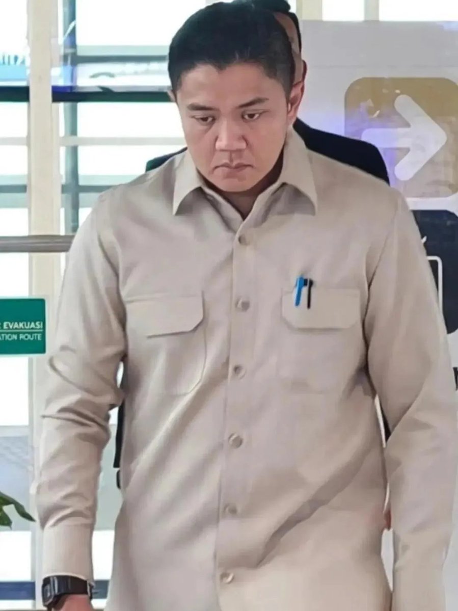 aprillariz's tweet photo. Pantesan si Teddy badmood kemarin, ternyata mau diganti sama Kapten Dali Darulqultni

ihh kok kamu gitu sih😩 https://t.co/rKBeXP86ms