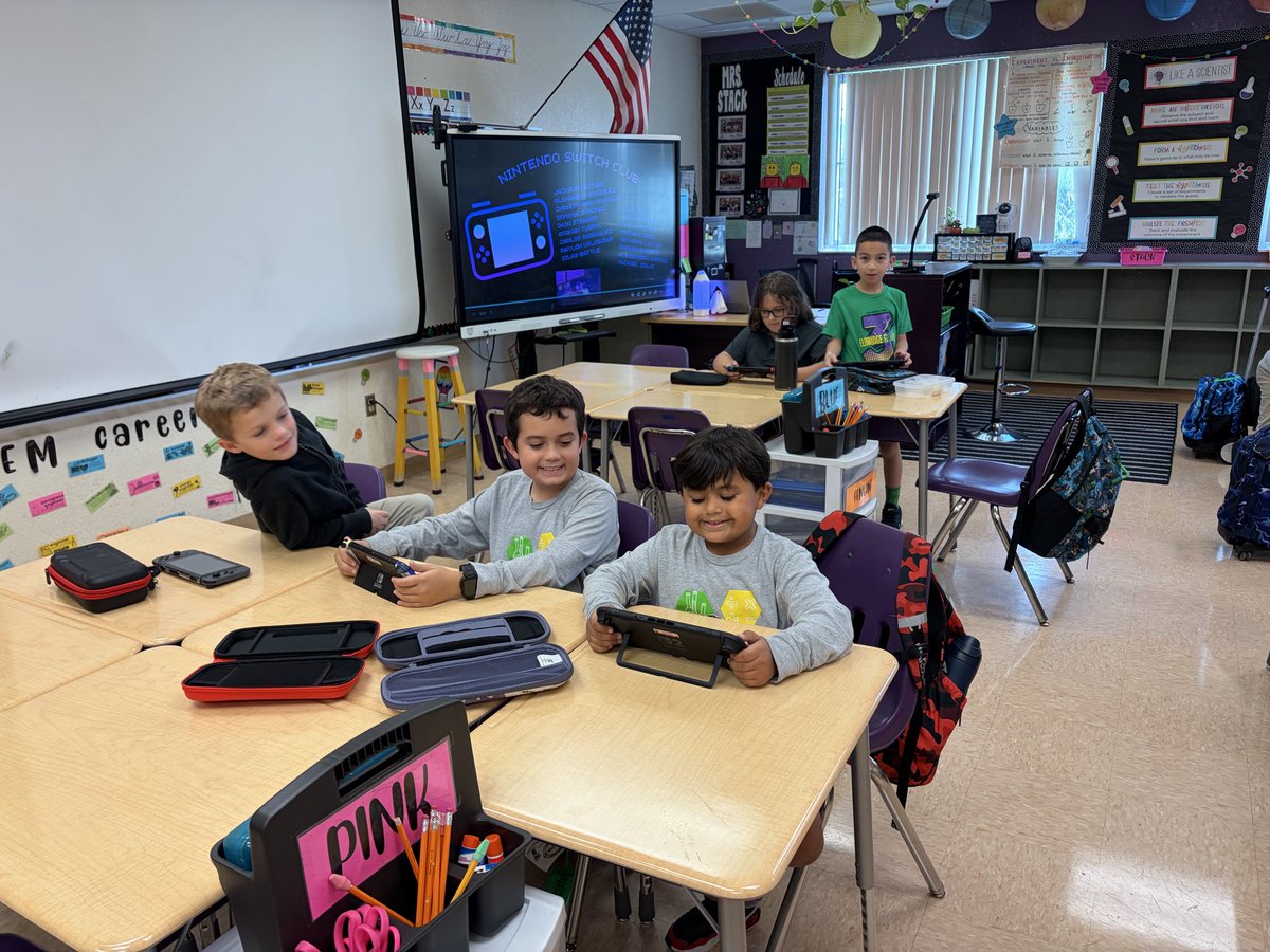 SamStack165's tweet photo. Nintendo Switch Club is off to an epic start! @ElbridgeGaleES @elbridgegaleart https://t.co/Bt8u7zKCpF