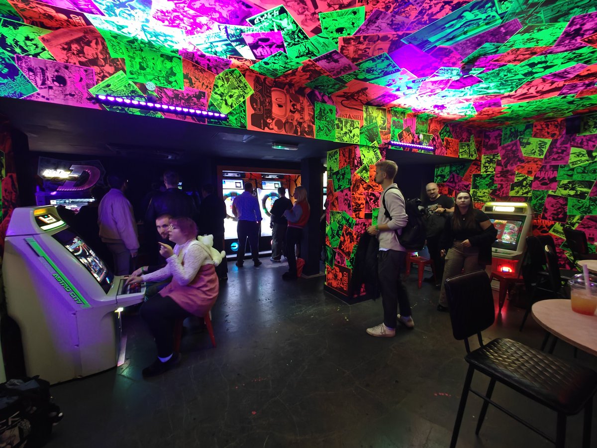 7Ten's tweet photo. NQJPN in Soho!

DDR A3, Dancerush, Gitadora, Wacca, Jubeat, Groove Coaster, Future Tom Tom, Music Gun Gun 2, ID8, Ultra SF IV, ST, various other games. Great decoration &amp; vibes.

Dancerush is playable &amp; all good! 
#DancerushStardom #NQ64 #LondonArcade #Bemani https://t.co/tRFOOPIVfO