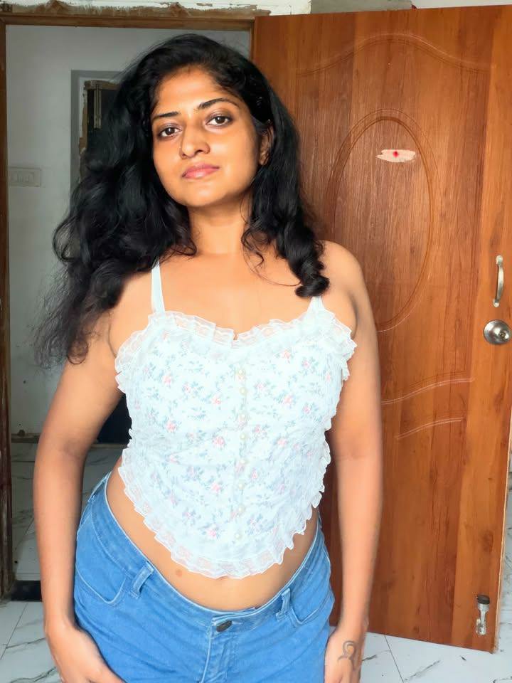 DrkTempt's tweet photo. Crop top 🤍 https://t.co/ZT9ziwyvGy