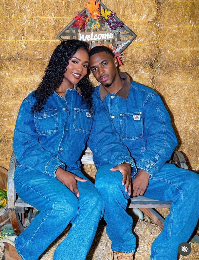 BadFelicia001's tweet photo. KC AND TITI AT THE PUMPKIN PATCH FOR HALLOWEEN 🎃😍❤️ https://t.co/MJmFxM1QFE